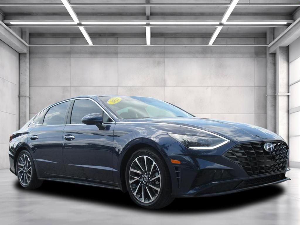 Used 2021 Blue Hyundai Limited image 1