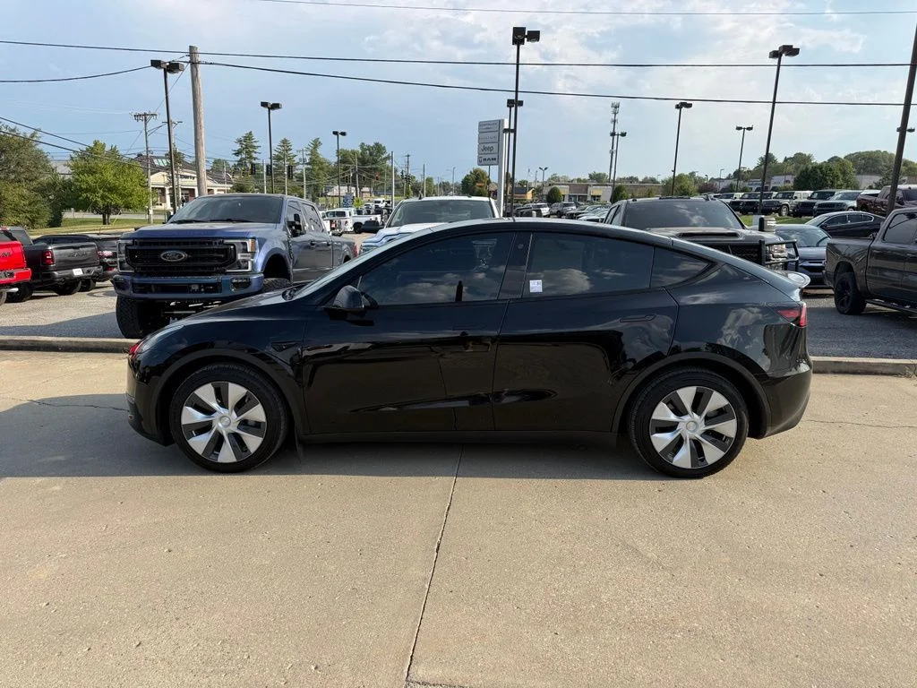 Used 2022 Black Tesla Long Range image 9