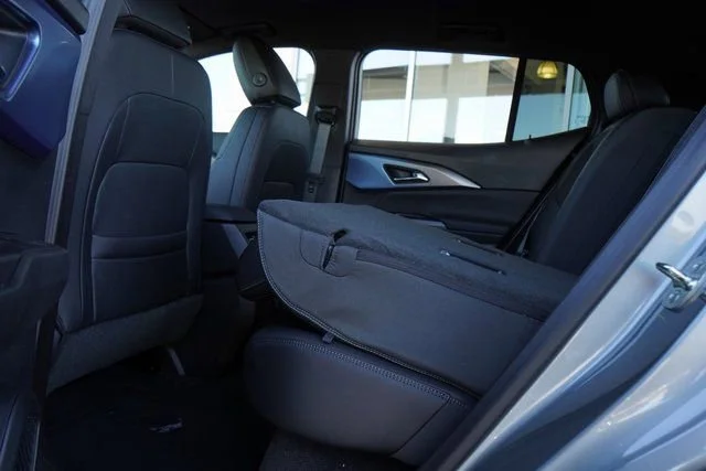 2025 Chevrolet Equinox EV LT - Photo 26