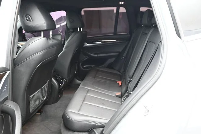 Used 2021 Silver BMW sDrive30i image 11