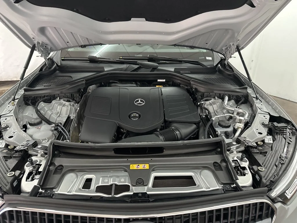 Used 2026 White Mercedes-Benz GLC 300 image 31