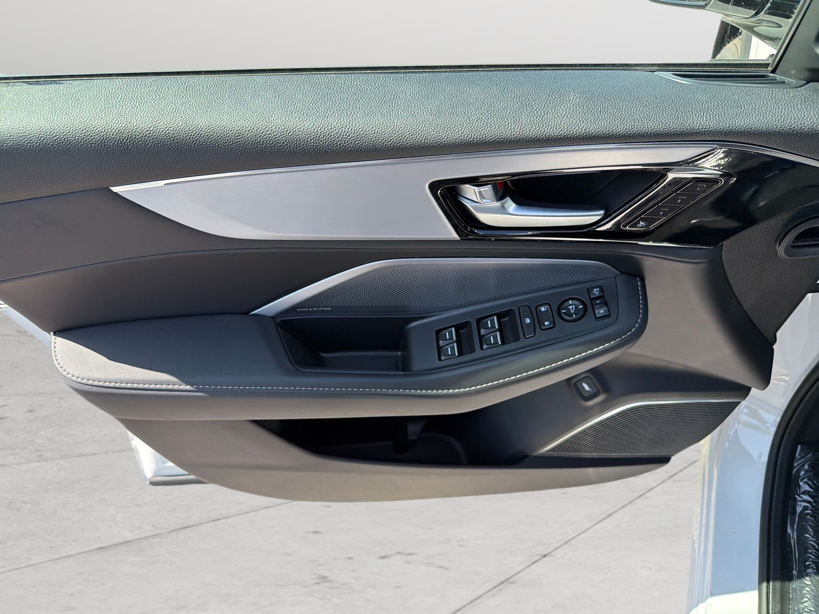 New 2026 Platinum White Pearl Acura Technology Package image 27