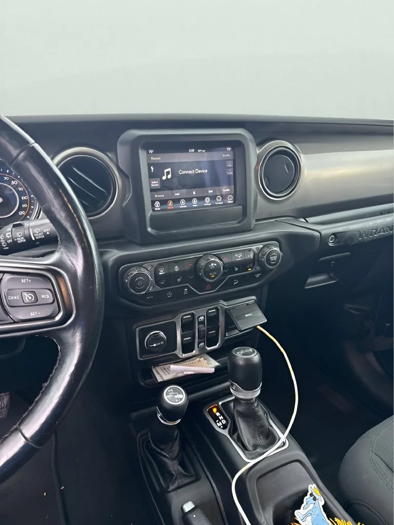 Used 2019 Black Jeep Sport S image 6