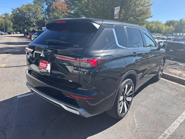 Certified 2026 Mitsubishi Outlander SE with VIN JA4J4VAB9TZ009781 for sale in White Bear Lake, Minnesota
