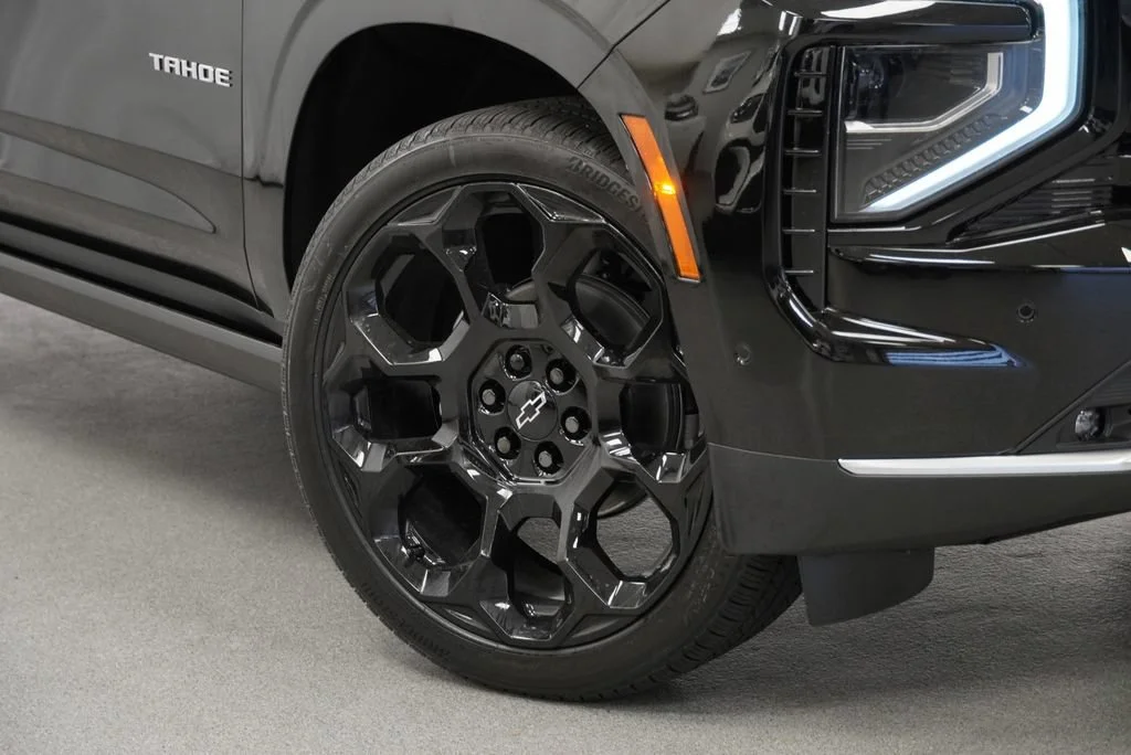 New 2026 Black Chevrolet High Country image 9