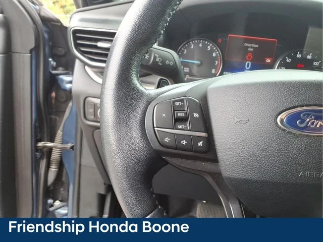 Used 2020 Blue Ford XLT image 24