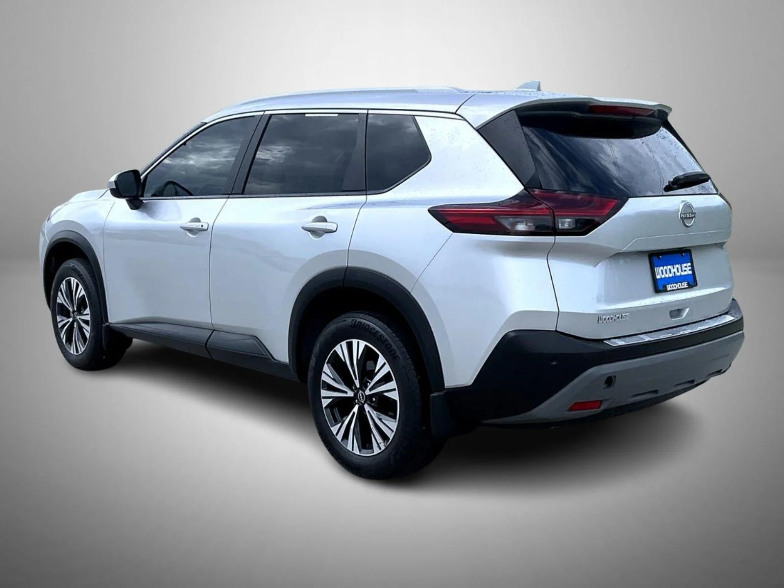 Used 2023 Silver Nissan SV image 7
