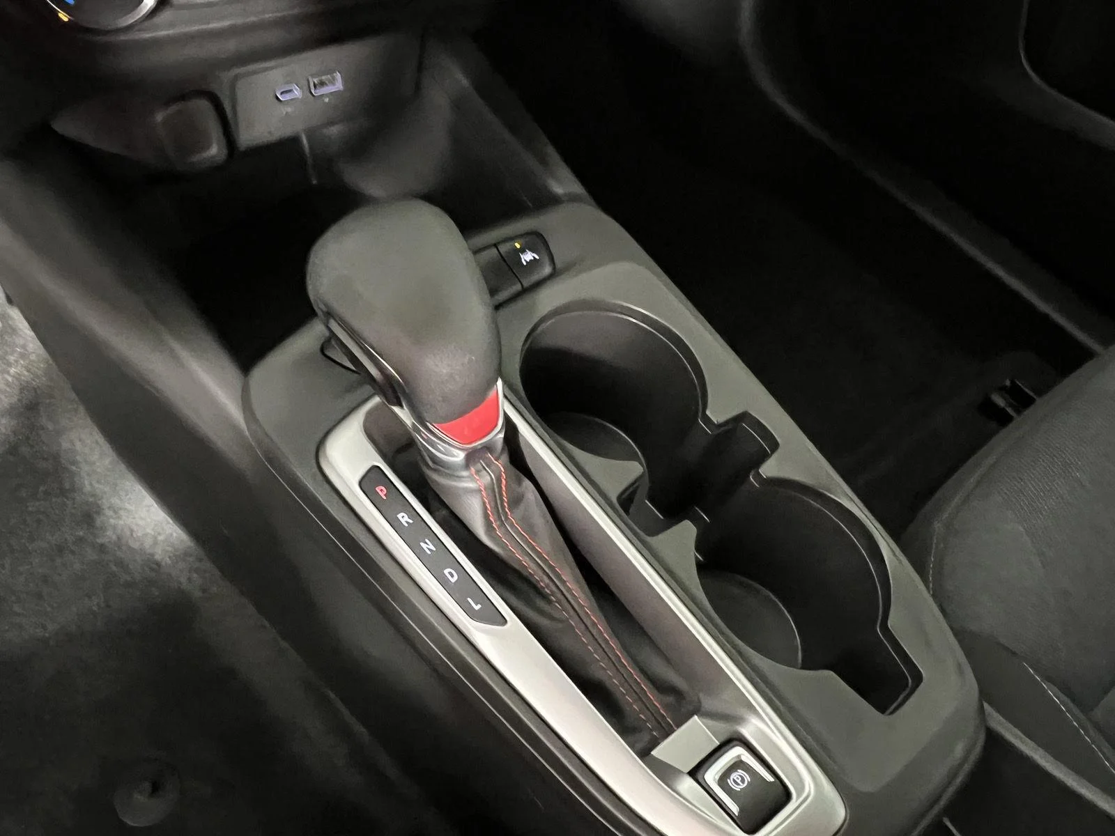 Used 2024 Summit White Chevrolet 1RS image 5