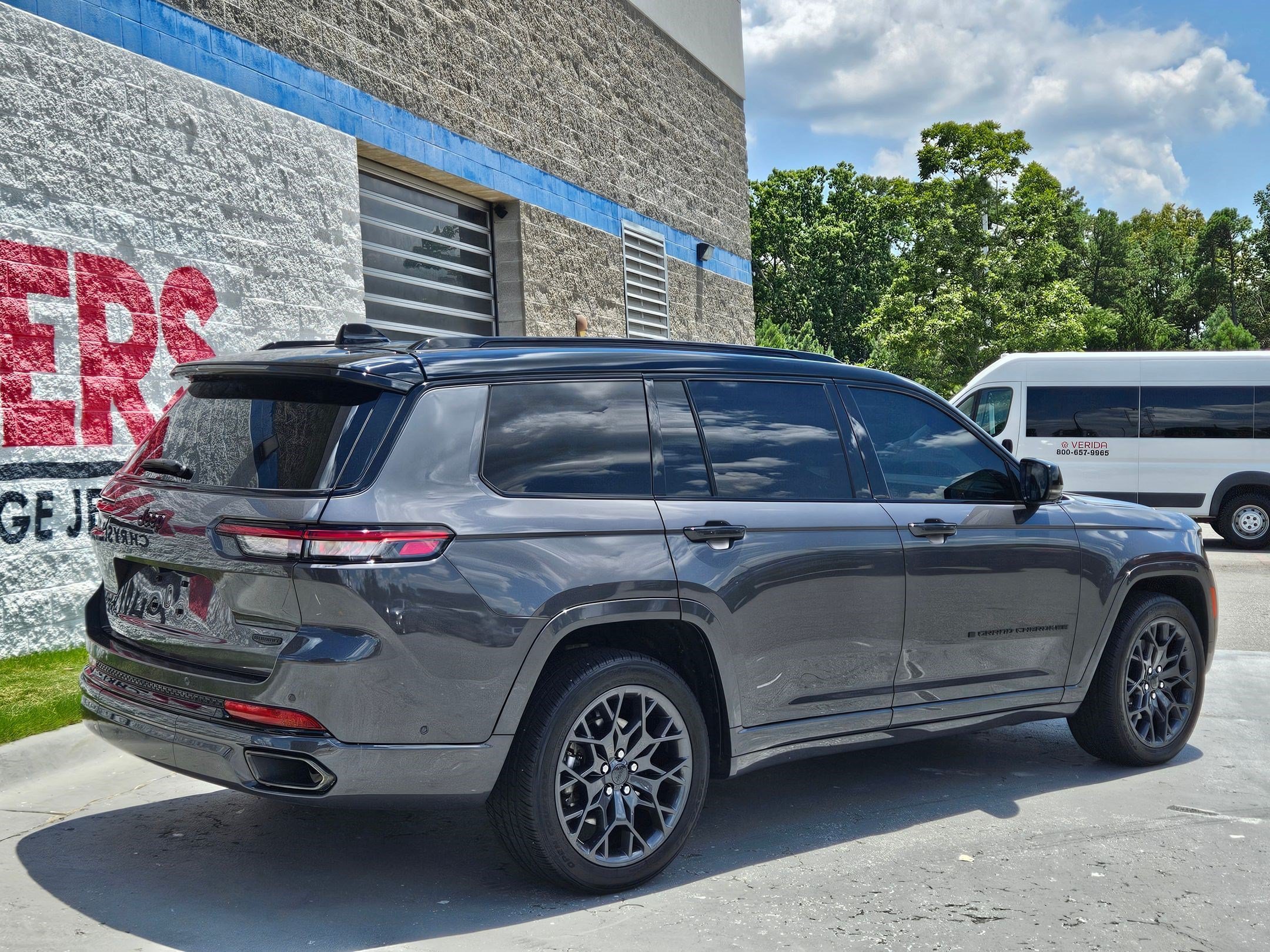 Used 2023 Baltic Gray Metallic Clearcoat Jeep Summit image 7