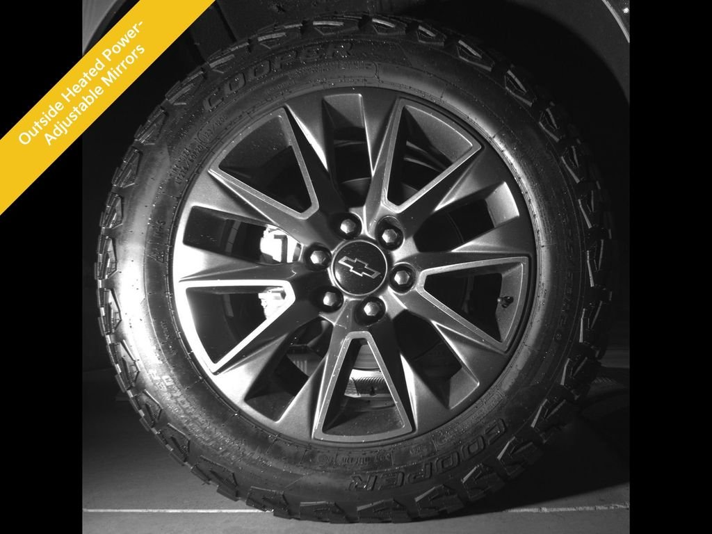 Used 2023 Beige Chevrolet Z71 image 27