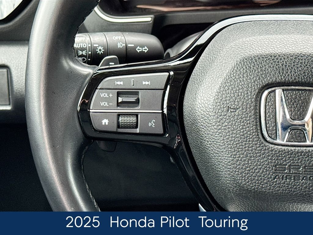 Used 2025  Honda Touring image 25