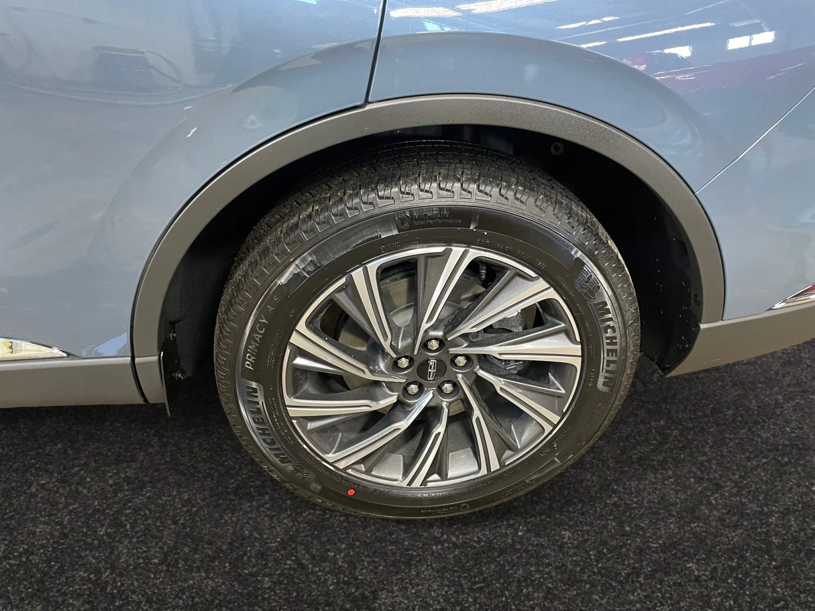 New 2026 Whisper Blue Metallic Clearcoat Lincoln Premiere image 9