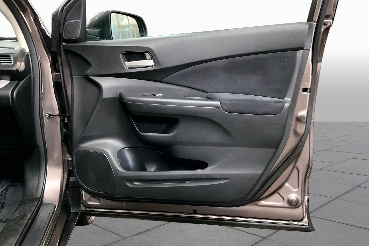 Used 2014 Urban Titanium Metallic Honda EX image 23