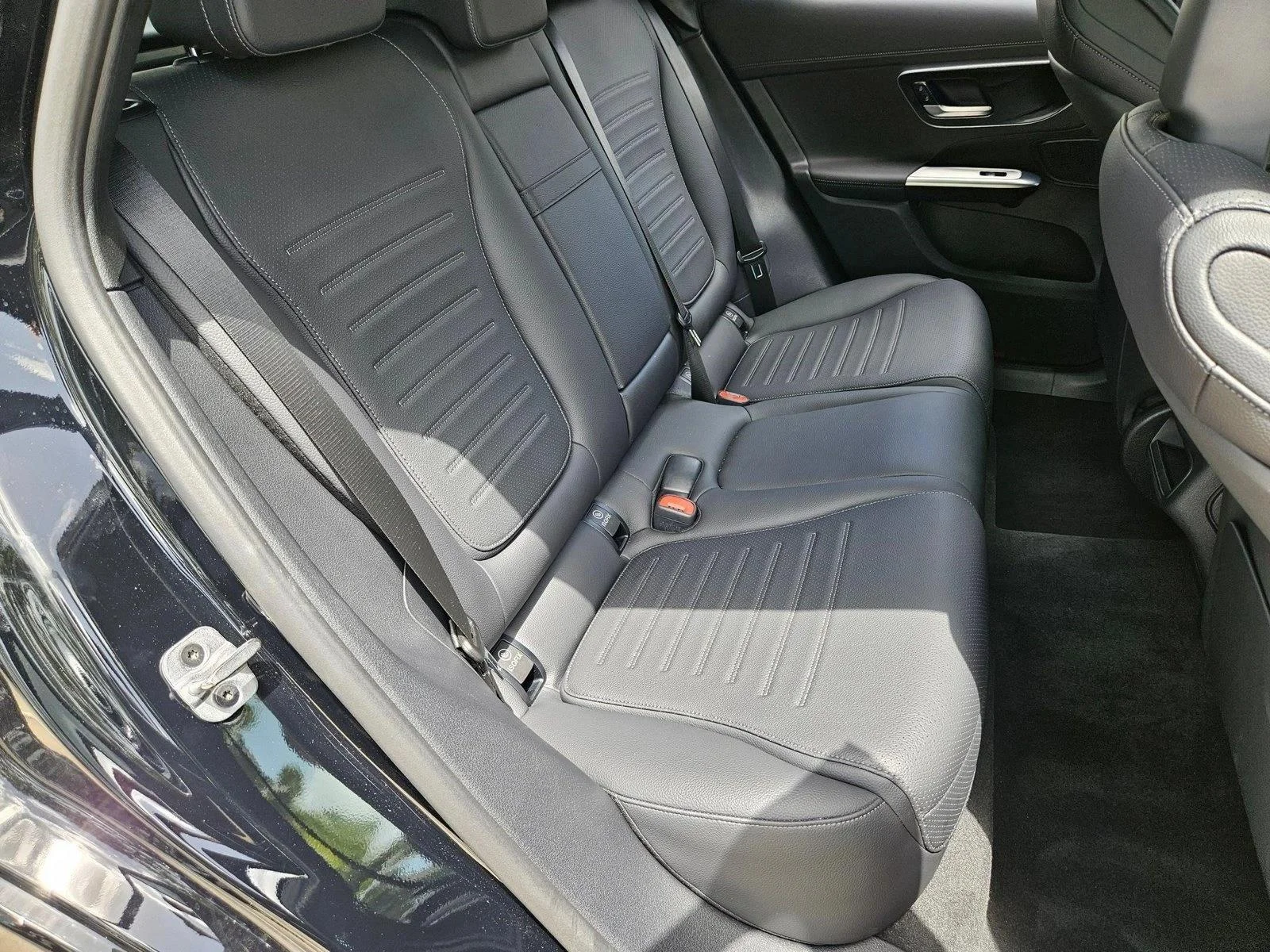 Used 2026 Black Mercedes-Benz GLC 300 image 18