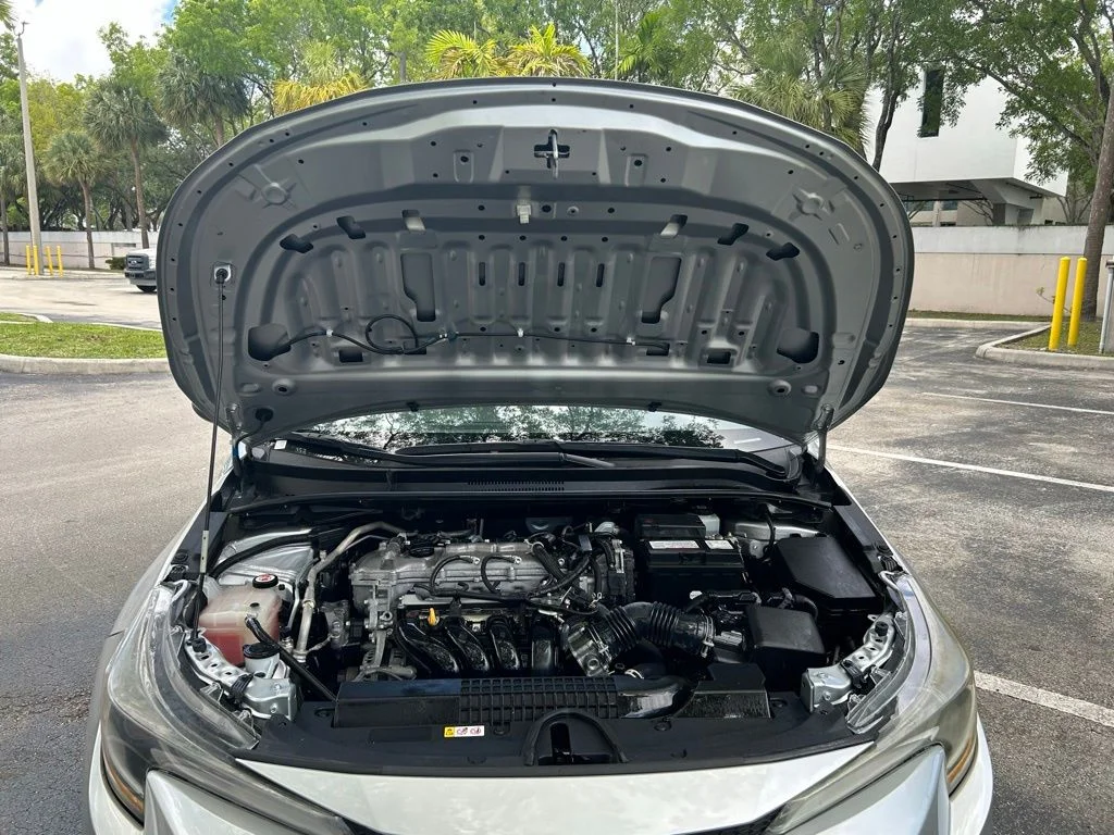 Certified Used 2022 Silver Toyota LE image 26