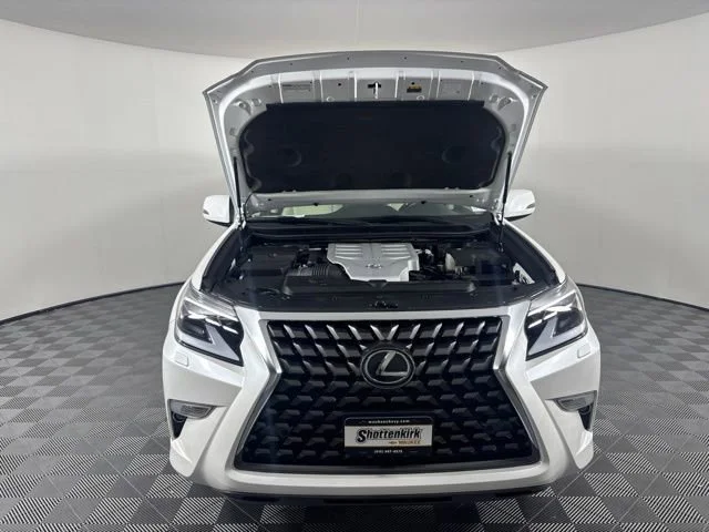 Used 2023 White Lexus GX 460 Premium image 43