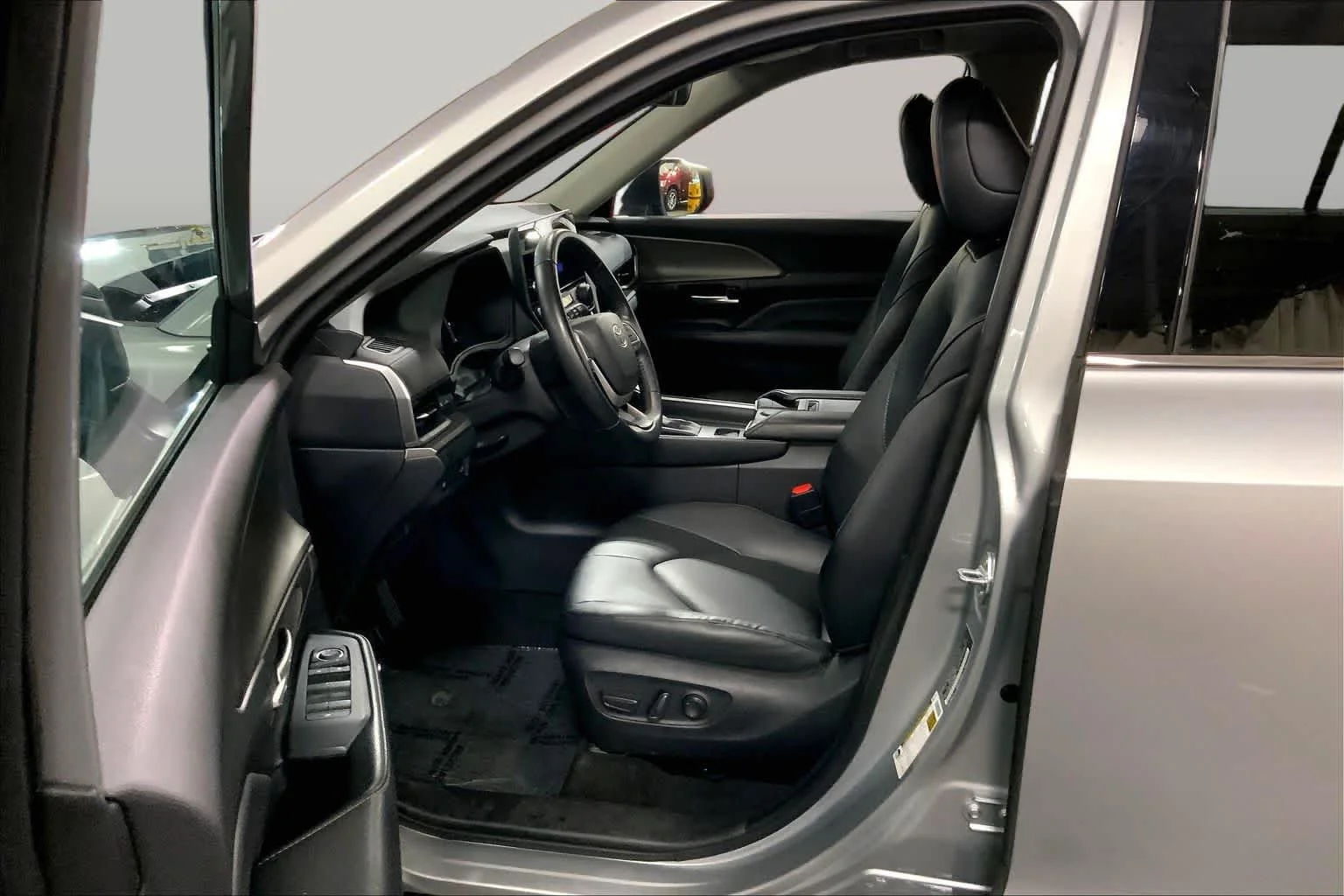 Used 2025 Celestial Silver Metallic Toyota XLE image 8