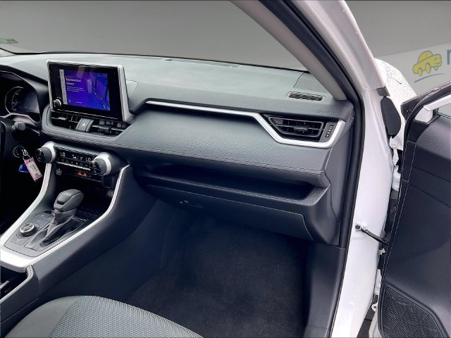 Used 2025 White Toyota LE image 12