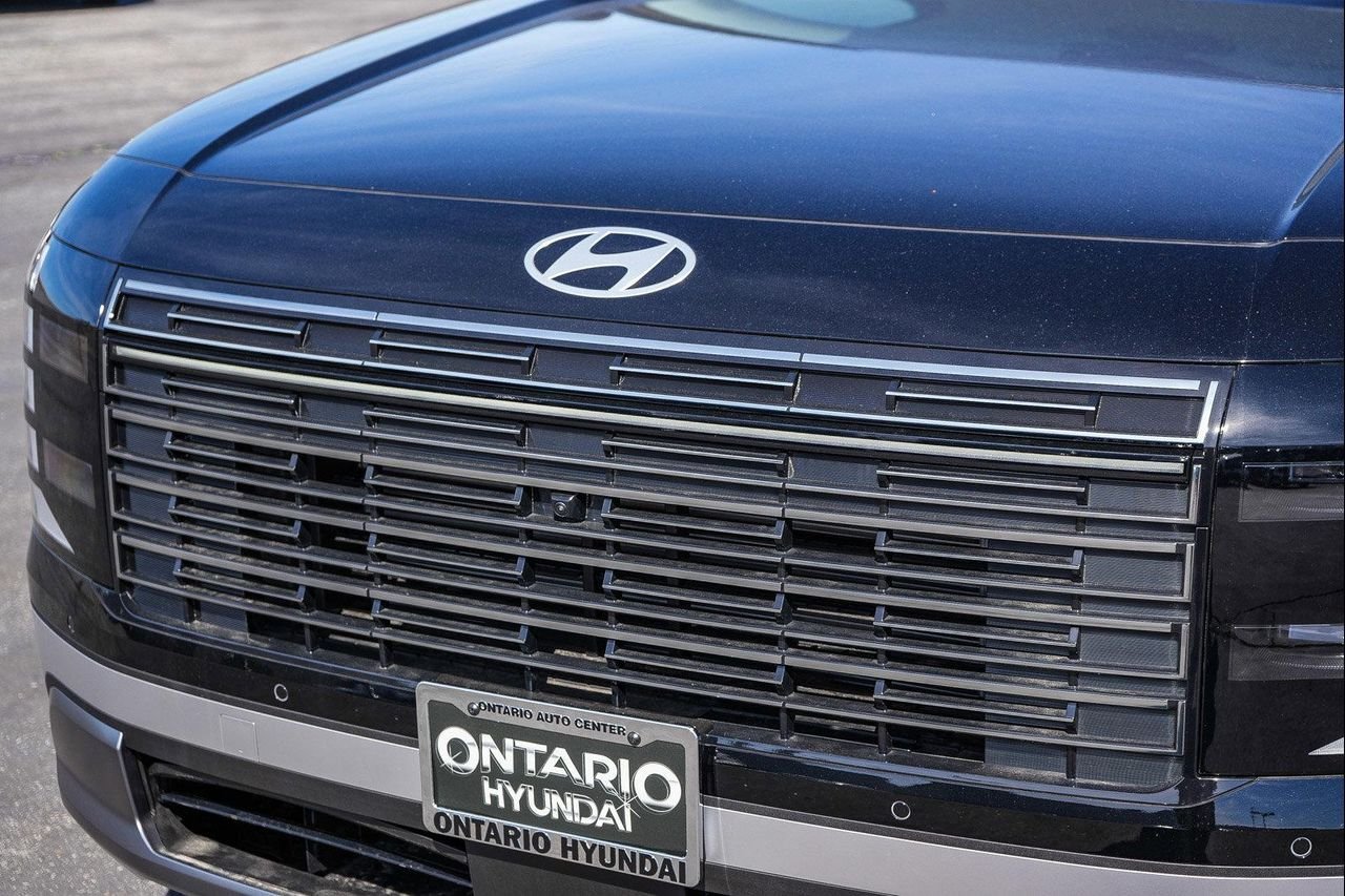 New 2026 Black Hyundai SEL Premium image 34