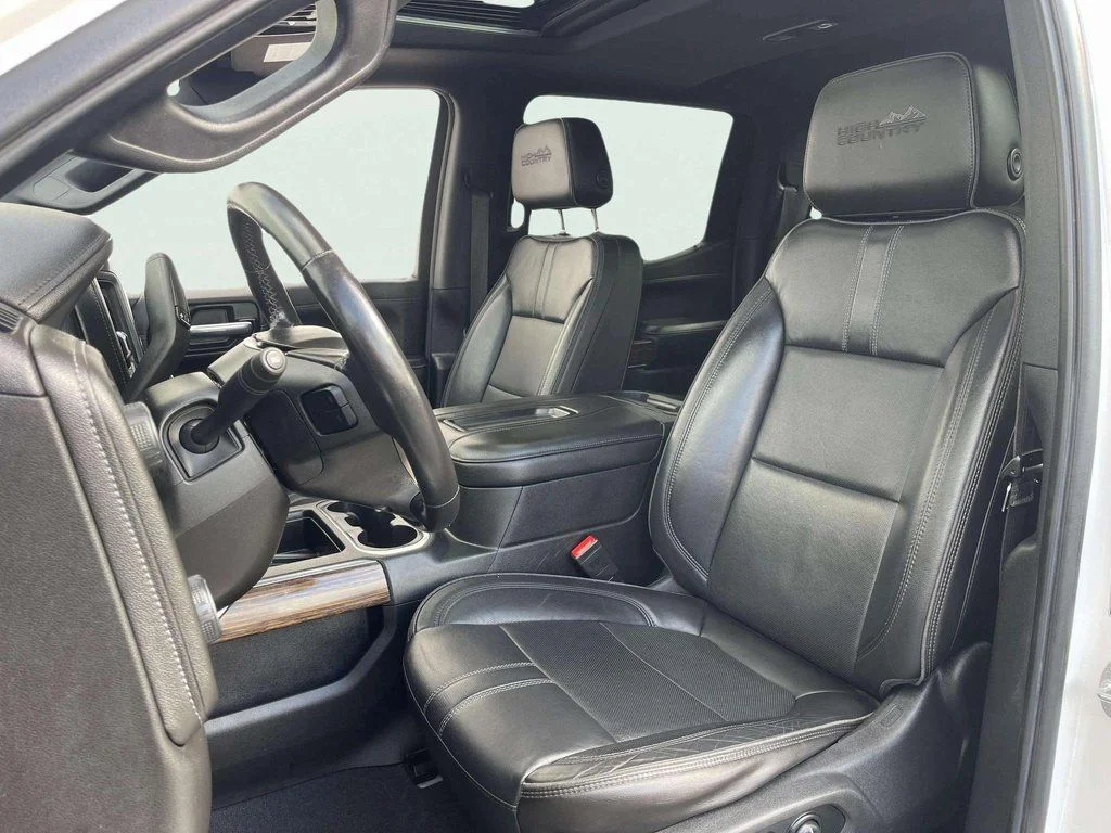 Used 2019 Iridescent Pearl Tricoat Chevrolet High Country image 22