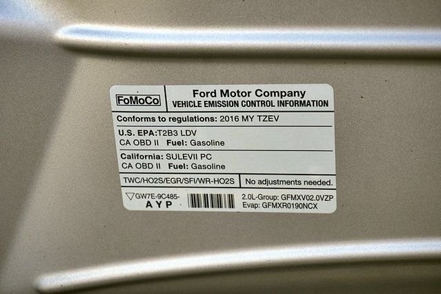 Used 2016 Silver Ford SEL image 31
