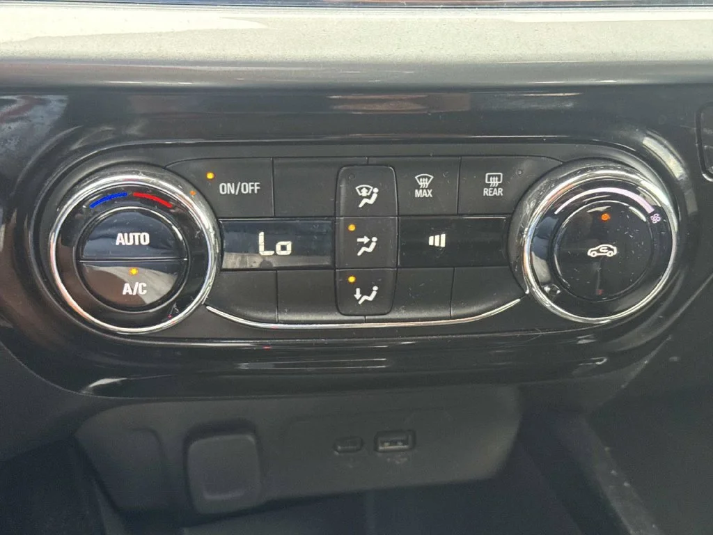 Used 2025 Gray Chevrolet LT image 34