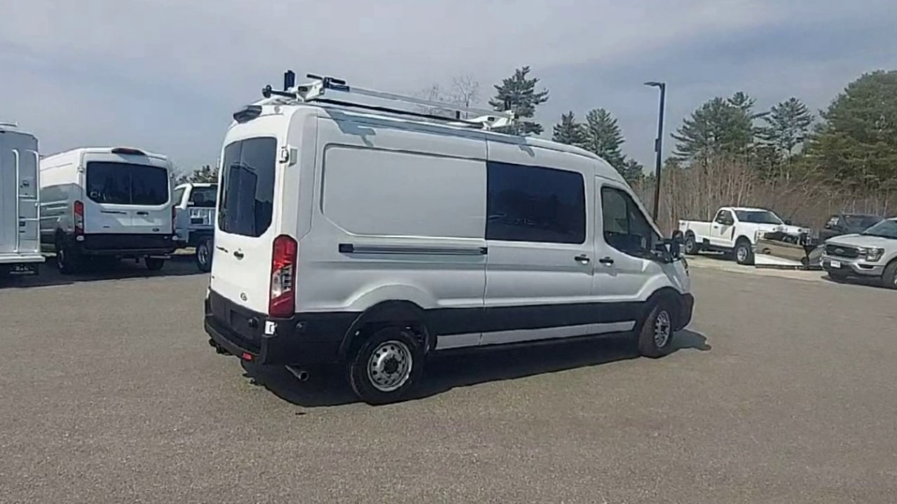 New 2026 Oxford White Ford Cargo Van image 21
