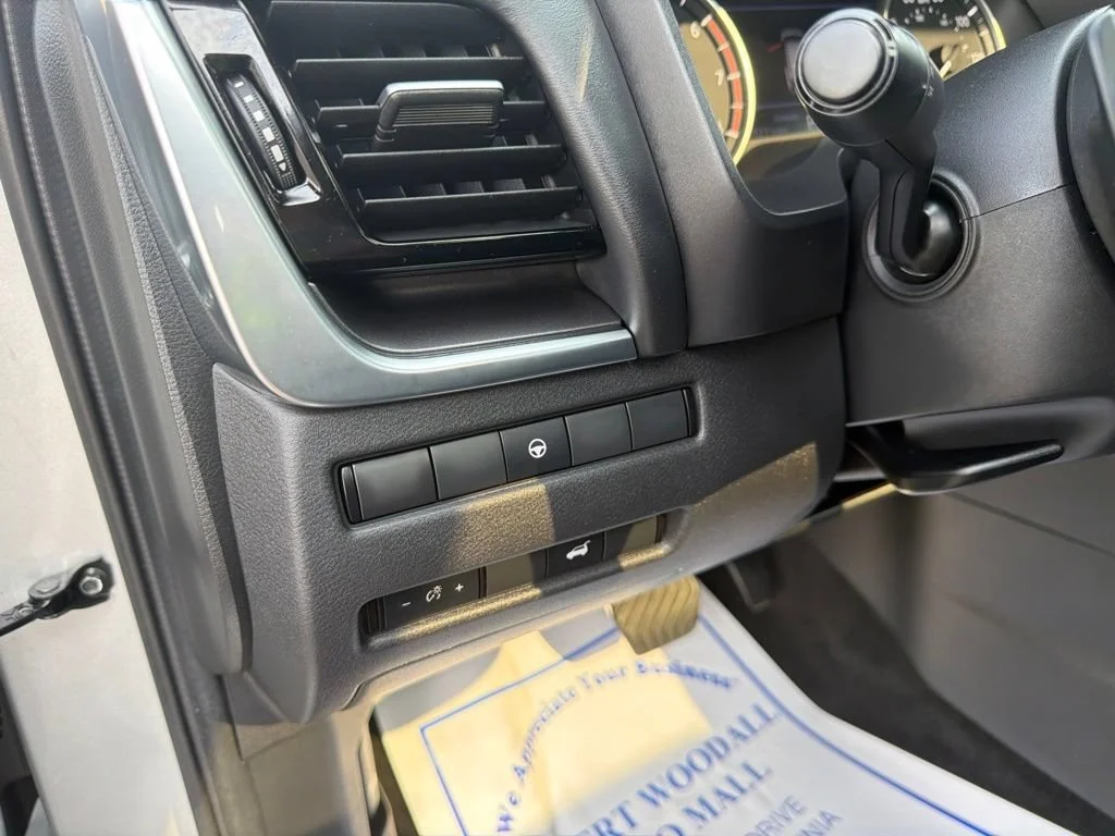 Used 2022 Silver Nissan SV image 18