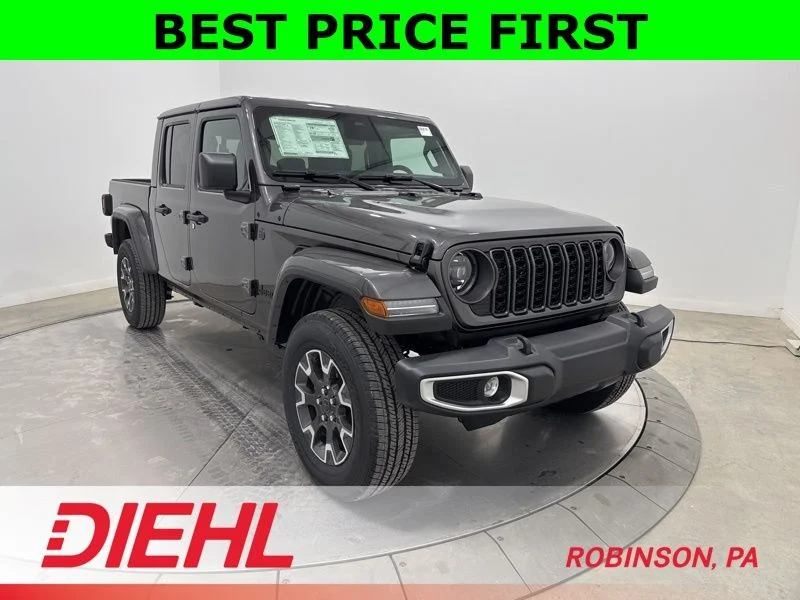 2026 Jeep Gladiator Sahara Auto's photo
