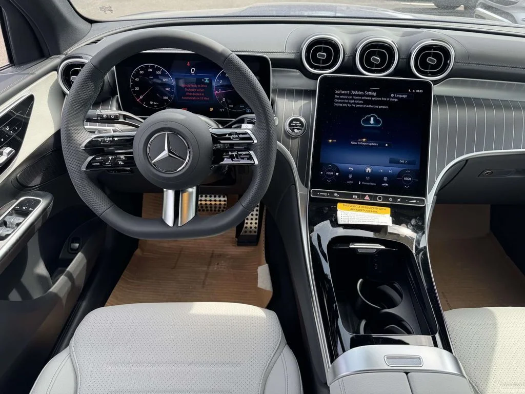 New 2026 Blue Mercedes-Benz GLC 300 image 5