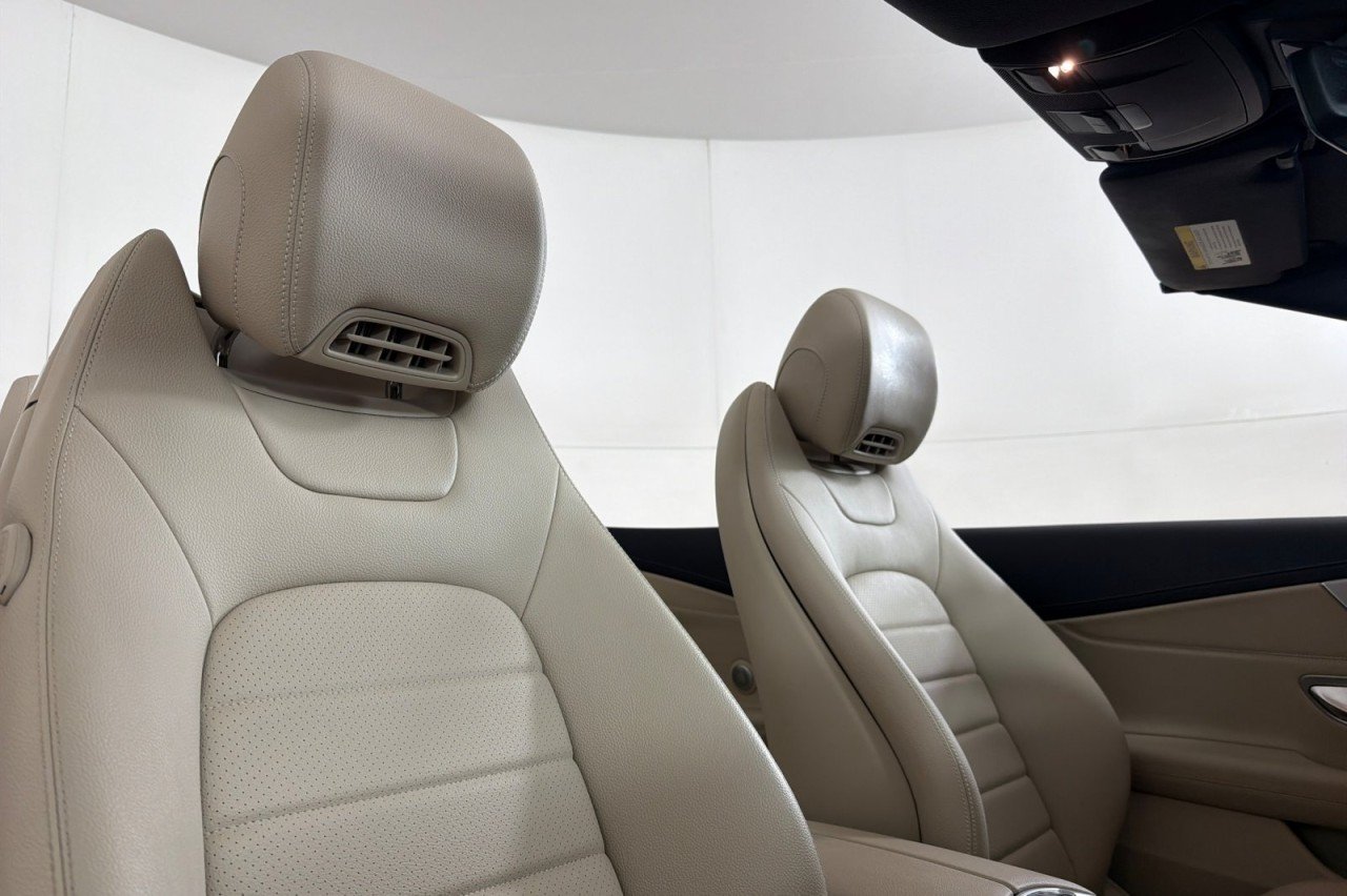 Used 2023 Polar White Mercedes-Benz C 300 image 15