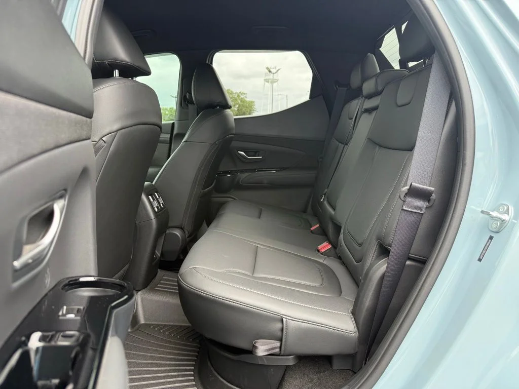 Used 2025 Blue Hyundai XRT image 13