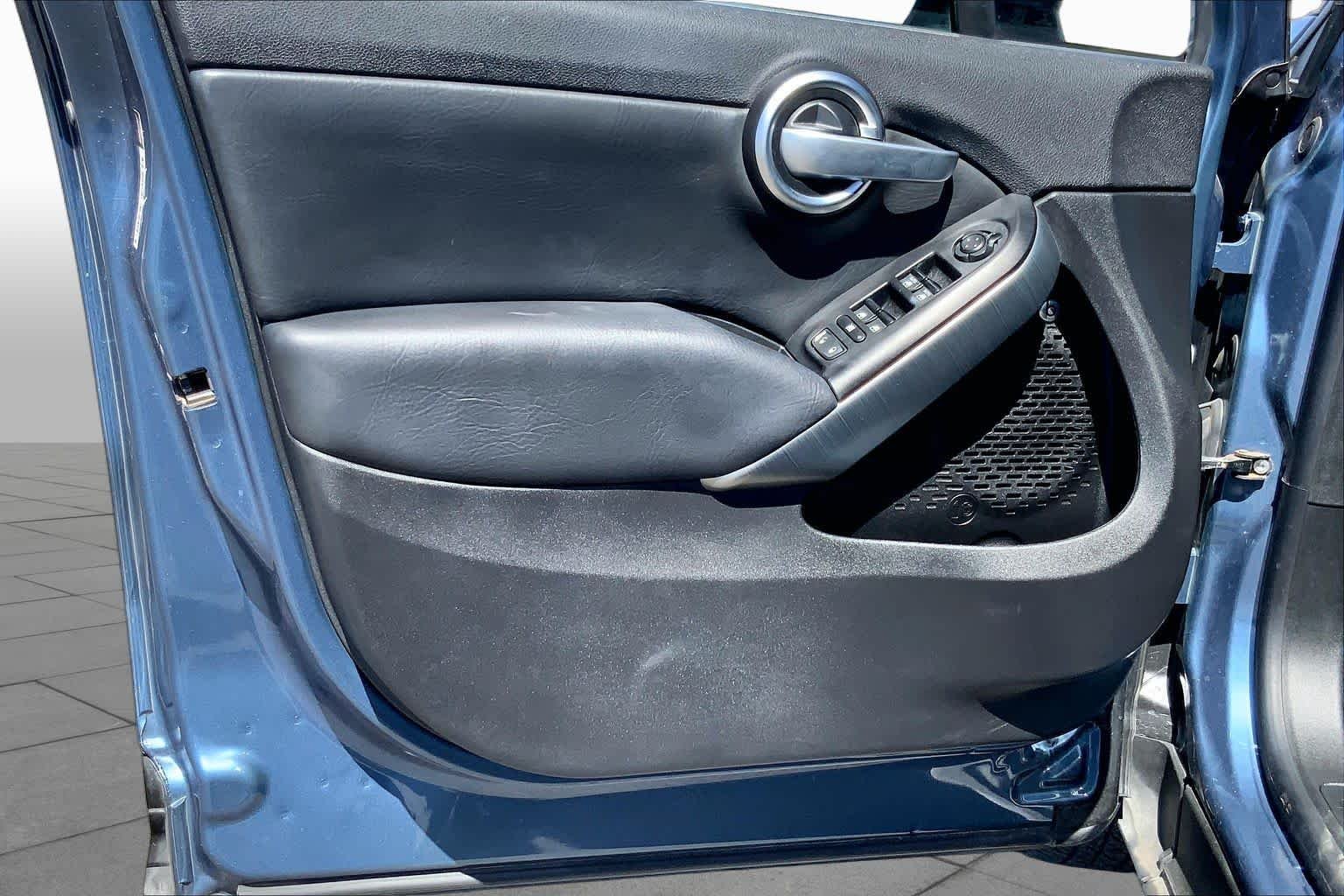 Used 2017 Blue Sky Metallic FIAT Lounge image 21