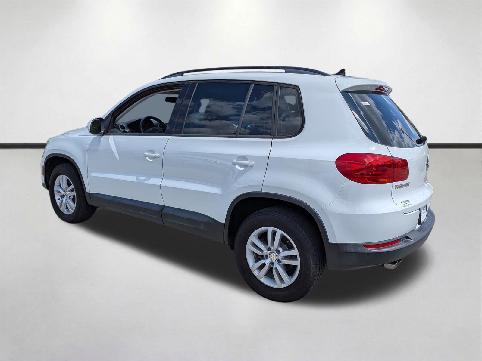 Used 2015 Pure White Volkswagen S image 6