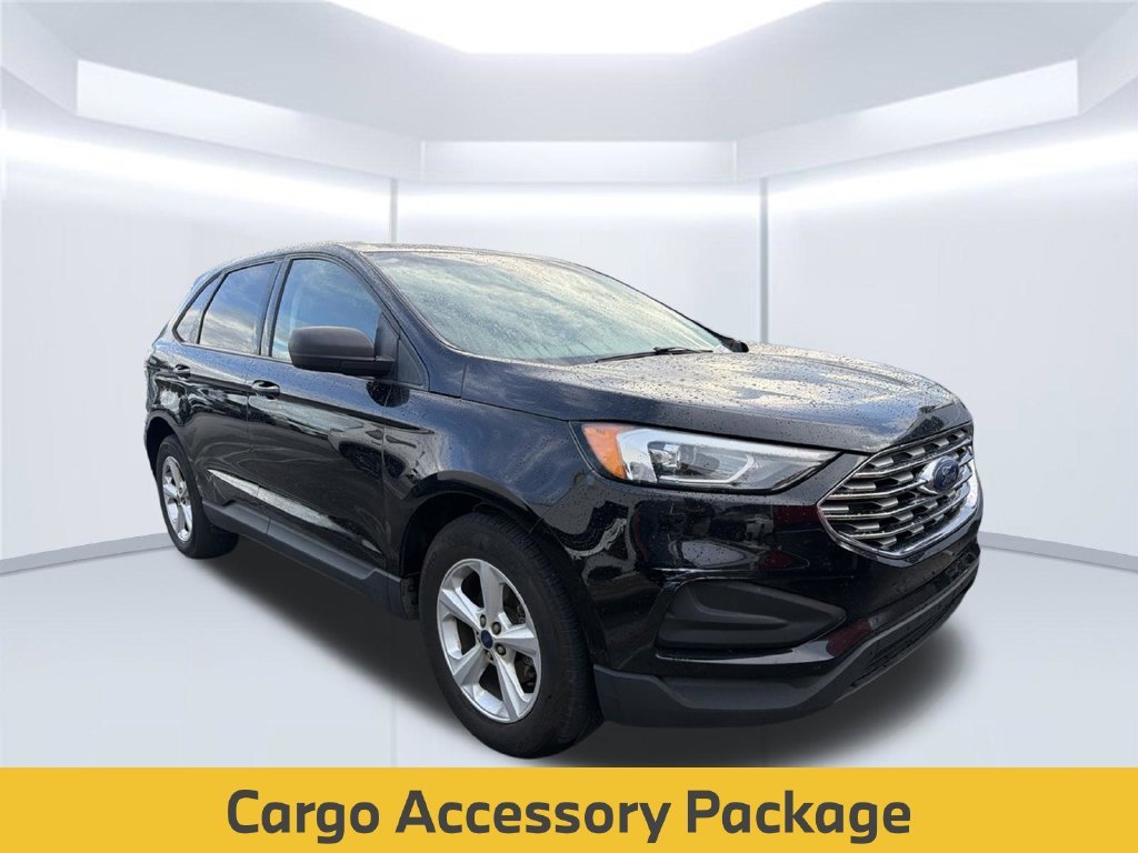 Used 2019 Black Ford SE image 4