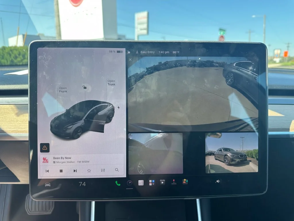 Used 2018  Tesla  image 21