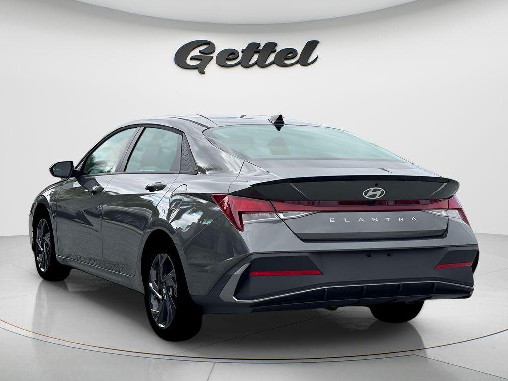 New 2026 Gray Hyundai SEL Sport image 5
