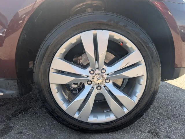 Used 2010 Red Mercedes-Benz ML 350 image 25