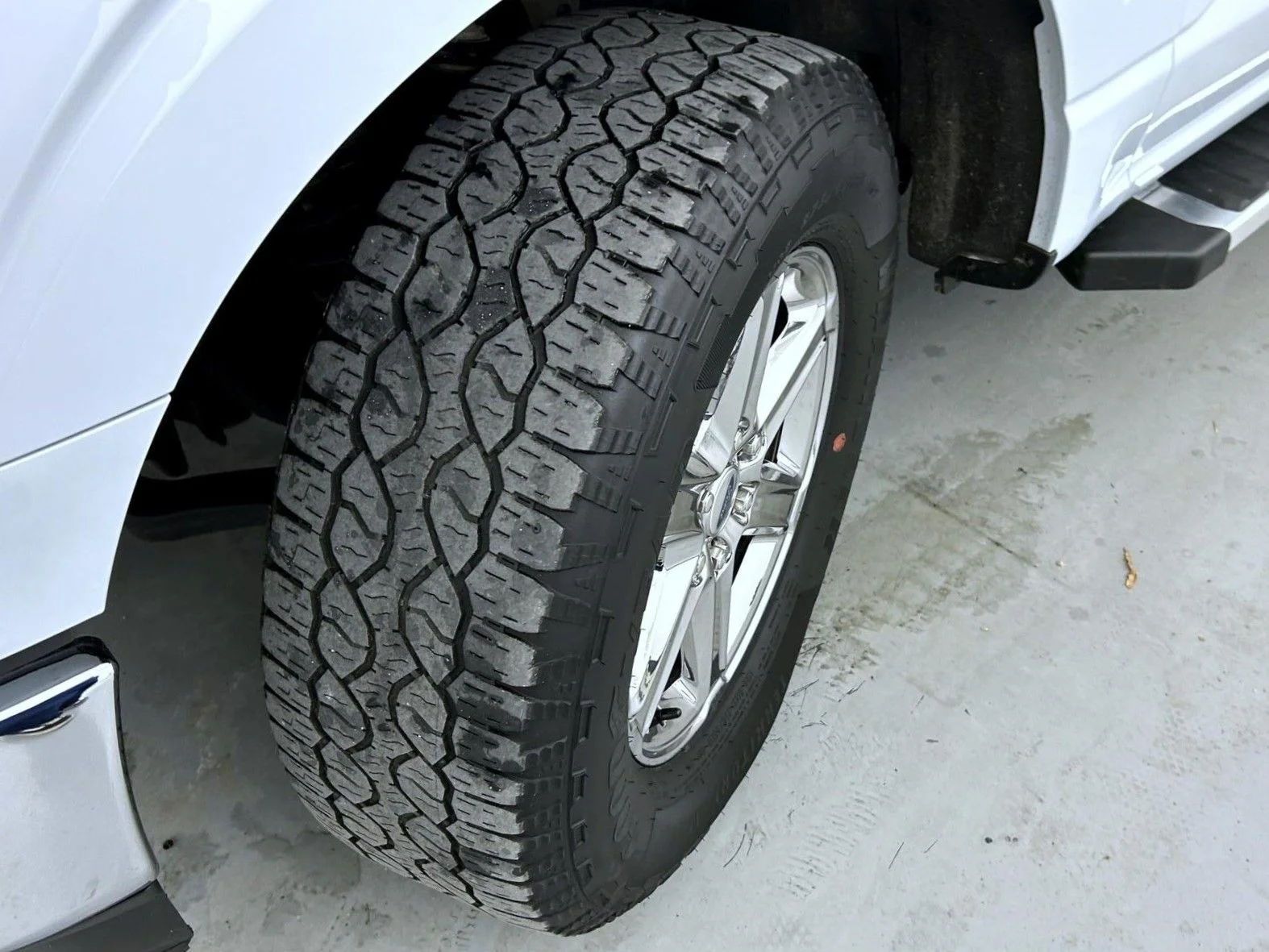 Used 2025 White Ford XLT image 23