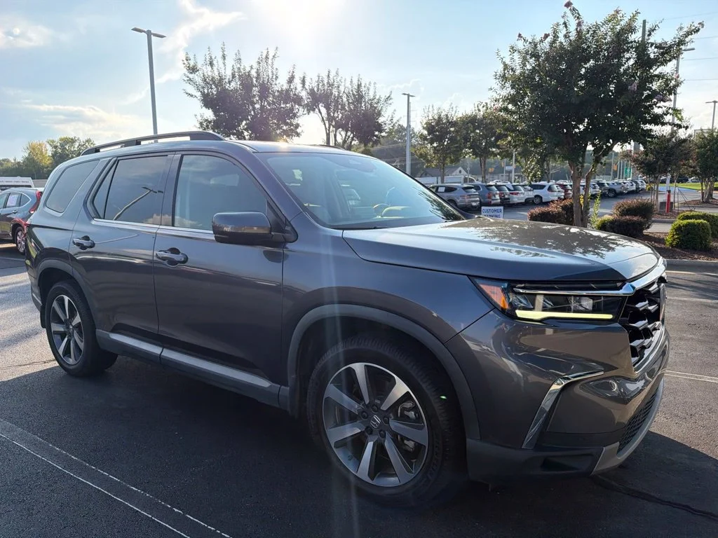 Used 2023 Gray Honda Touring image 4