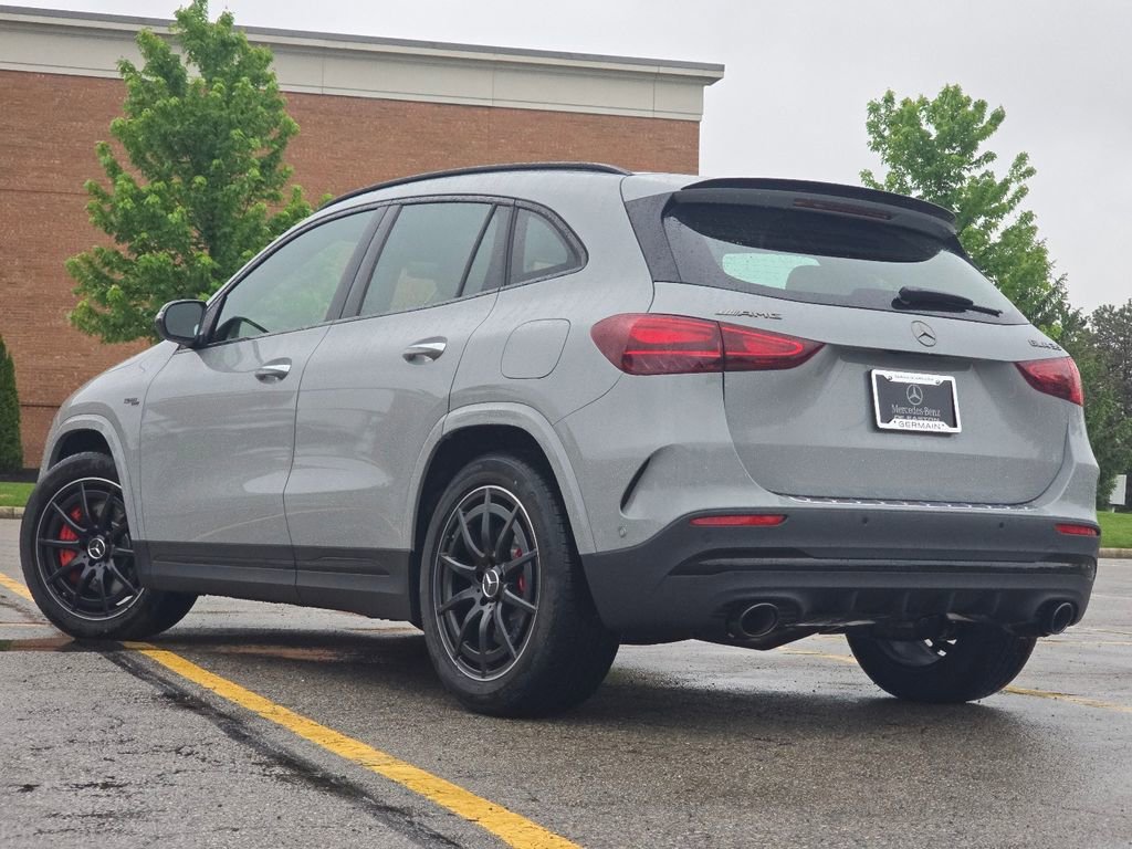 New 2026 MANUFAKTUR Alpine Grey Mercedes-Benz GLA 35 AMG® image 51