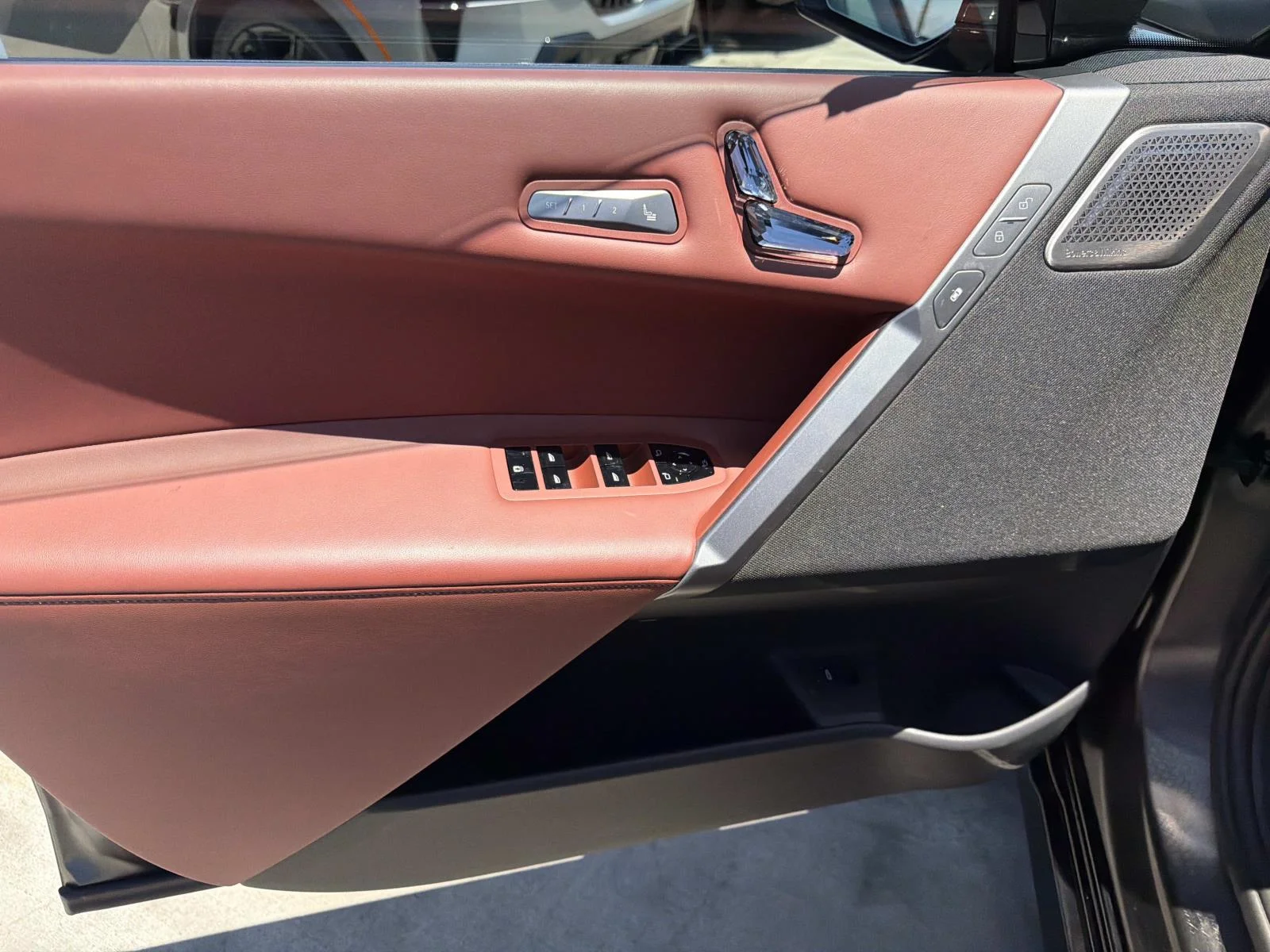 Used 2026 Frozen Deep Grey Metallic BMW M70 Sports Activity Vehicle image 12