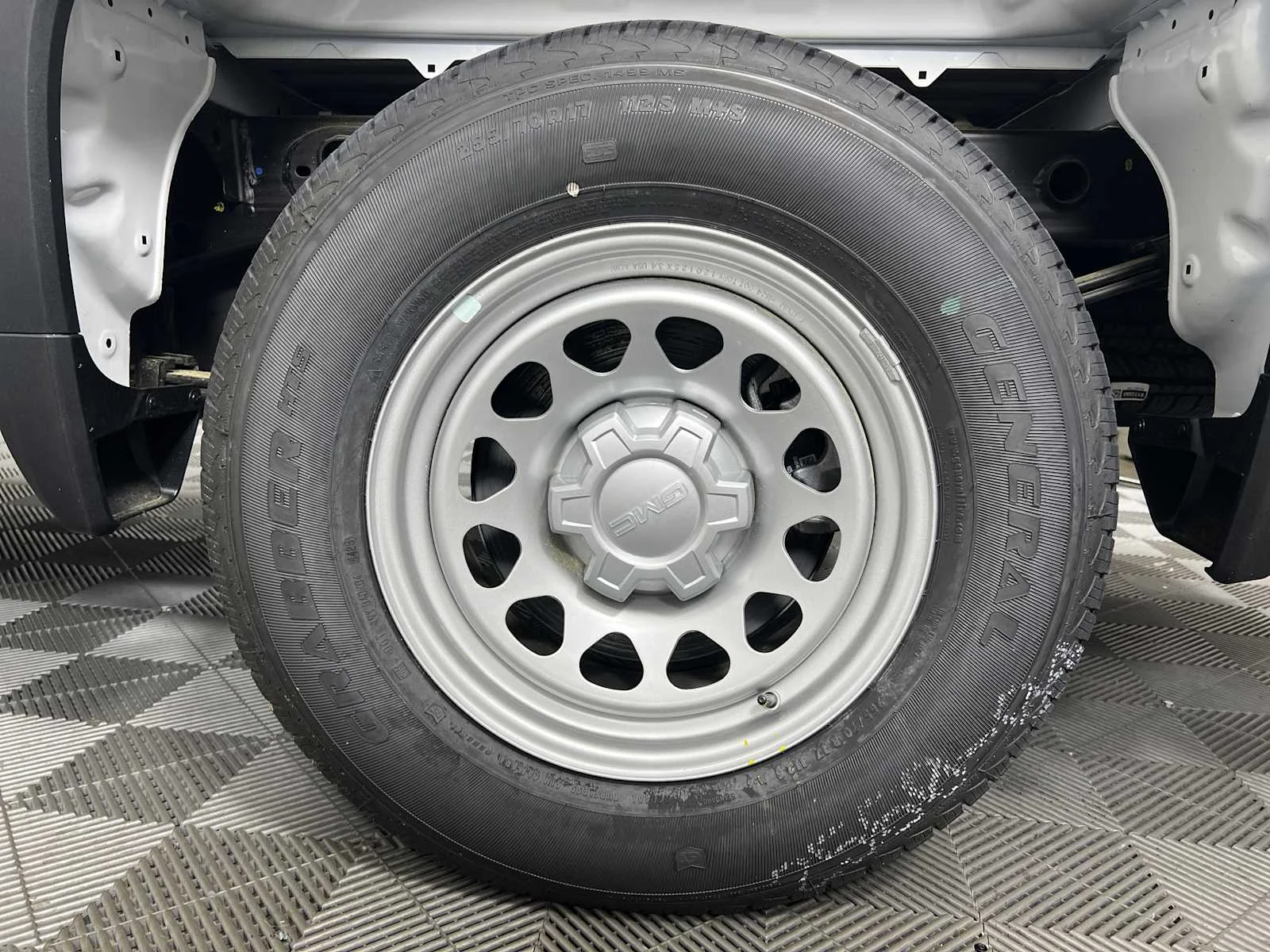 New 2026 Summit White GMC Pro image 15