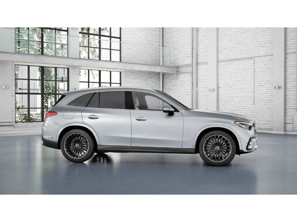 New 2027 Silver Mercedes-Benz GLC 300 image 15