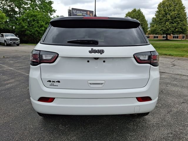 Used 2022 White Jeep Limited image 9