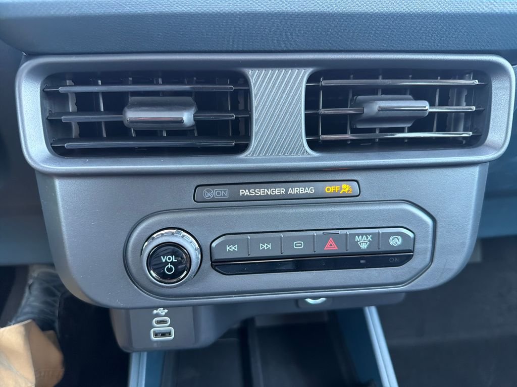 2026 Ford Maverick XL - Photo 9