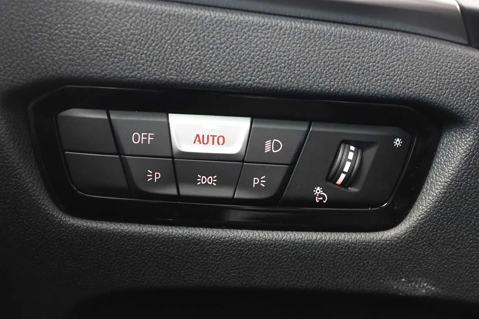 Used 2026 Mineral White Metallic BMW 430i image 22