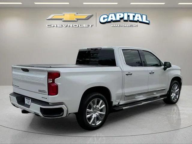 Used 2022 Beige Chevrolet High Country image 5