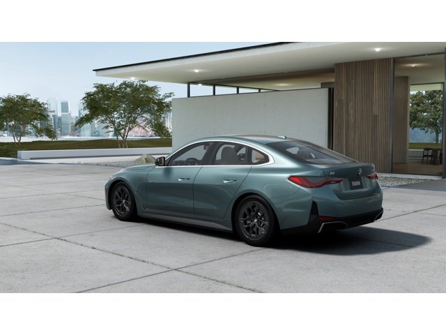 New 2026 Cape York Green Metallic BMW  image 2