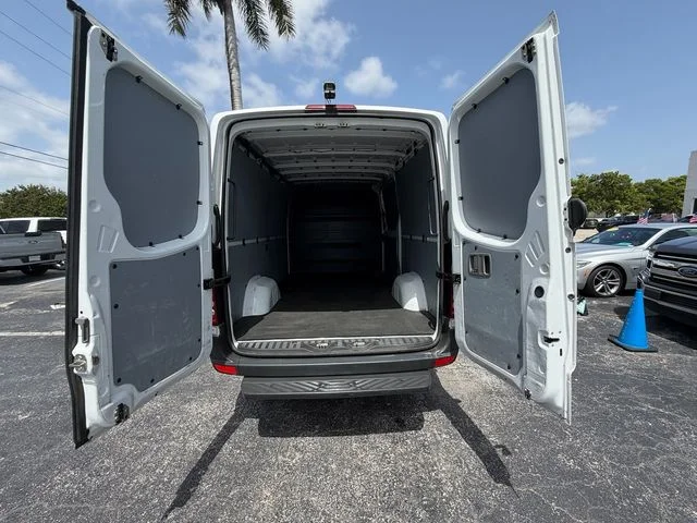 Used 2015 White Mercedes-Benz Cargo 144 WB image 10
